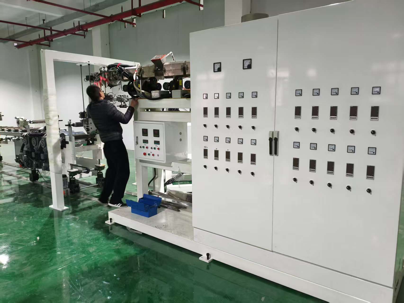 ABS/PC/PMMA单螺杆共挤压光机 塑料片材挤出机 板材挤出生产线